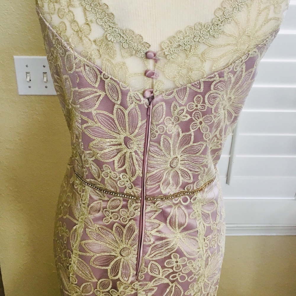 Dress - Picture 2 of 10